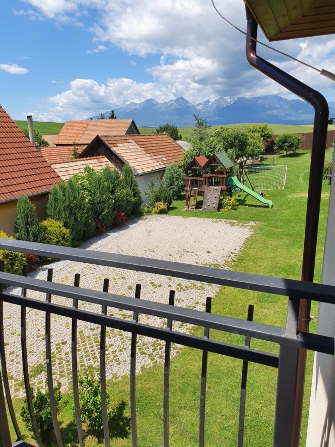 Privat Bartky Apartamento Vrbov Exterior foto