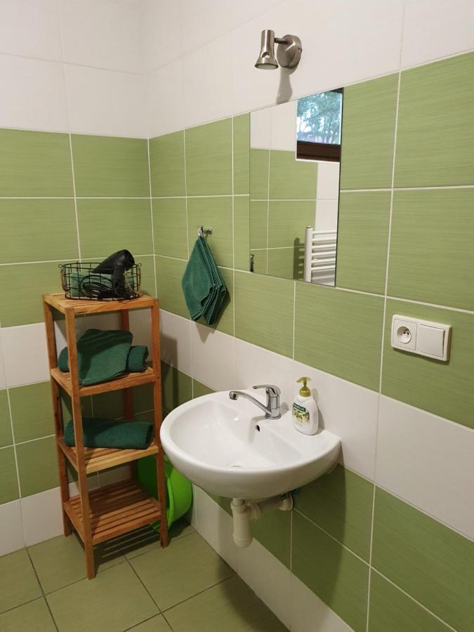 Privat Bartky Apartamento Vrbov Exterior foto