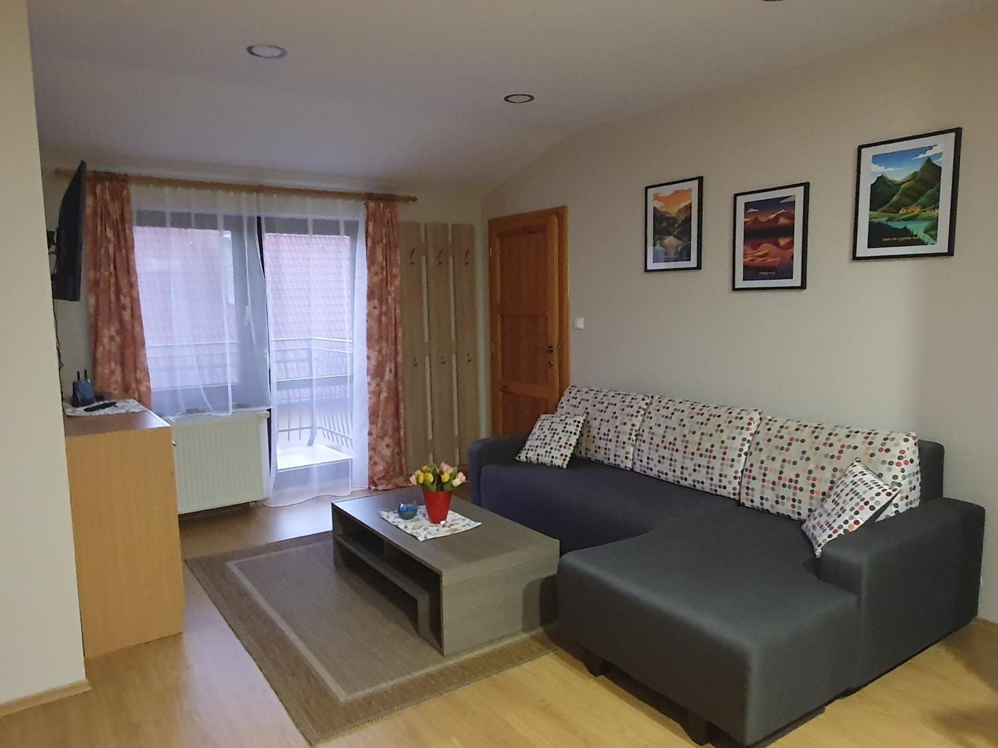 Privat Bartky Apartamento Vrbov Exterior foto