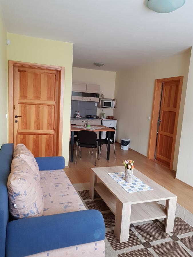 Privat Bartky Apartamento Vrbov Exterior foto